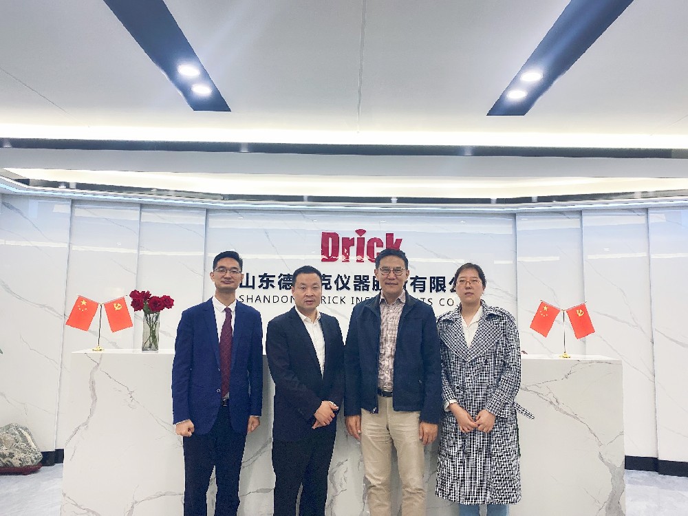 濟南市天橋區(qū)貿促會會長孫正、海外機構（中國）聯(lián)合辦公中心主任、山東省僑聯(lián)青委會副會長李化冰一行蒞臨德瑞克考察指導